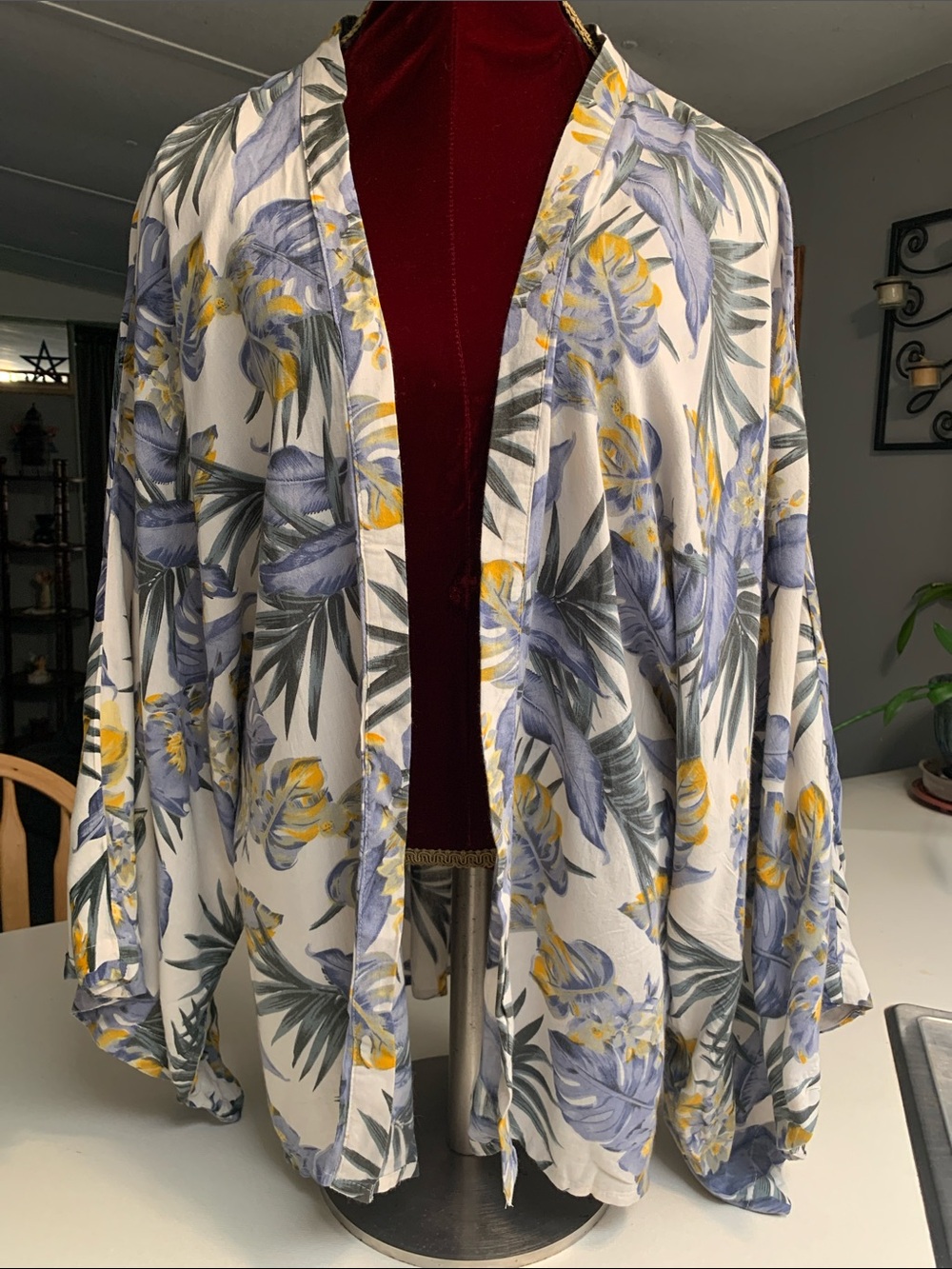 Style Envy White Floral Open-Front Kimono  with Tropical Print NWT